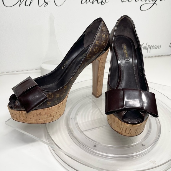 LOUIS VUITTON Rivoli heels - Picture 9 of 13